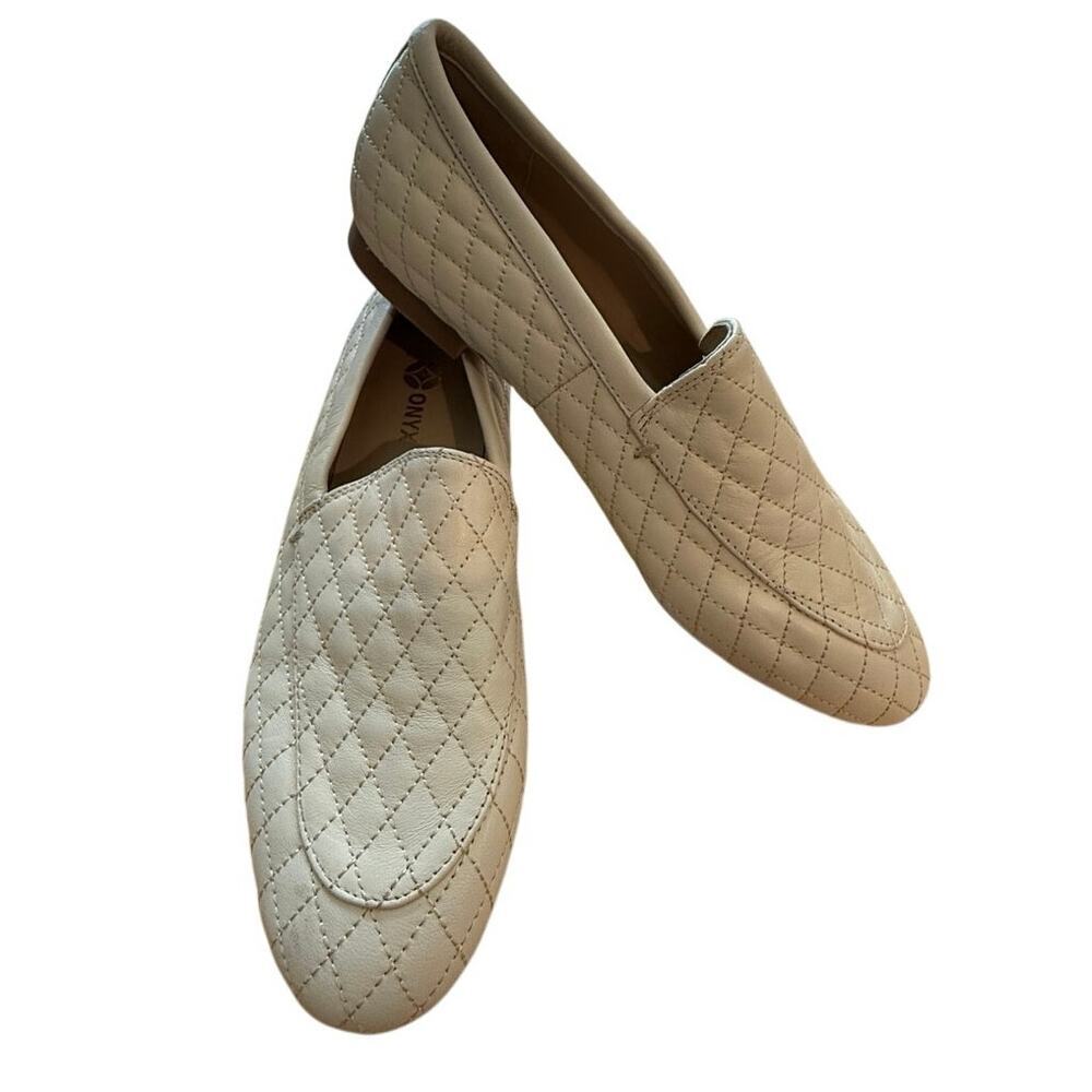 NWOT Onyx Off White Quilted Women Slip On Loafers Size 39 EU 8.5 US Dress Shoes
